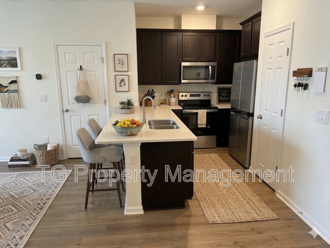 Building Photo - 9877 Fiddleback Ln