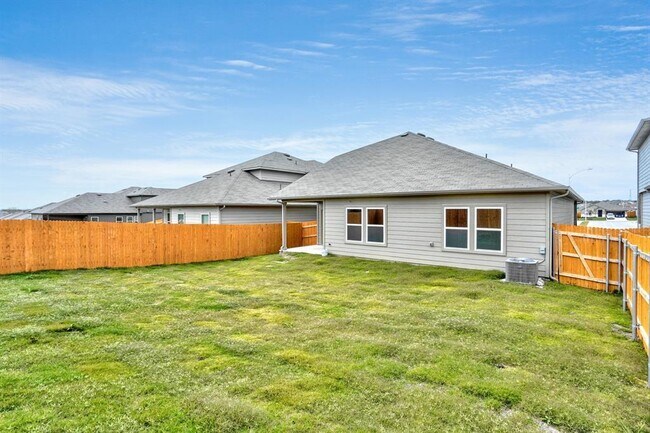 Building Photo - 5905 Brocade Dr