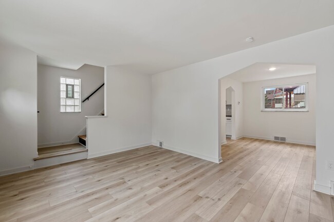 Building Photo - READY FOR MOVE IN! Fully RENOVATED 2-bedroom in Carrick!