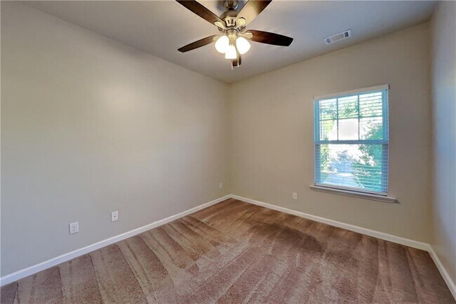Building Photo - 154 Canvas Ives Dr