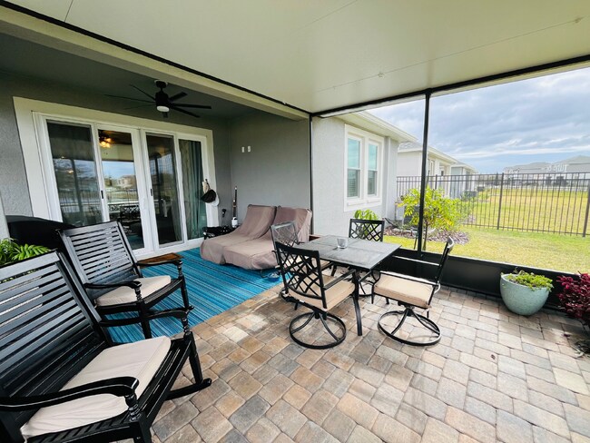 Building Photo - Available for July move-in!