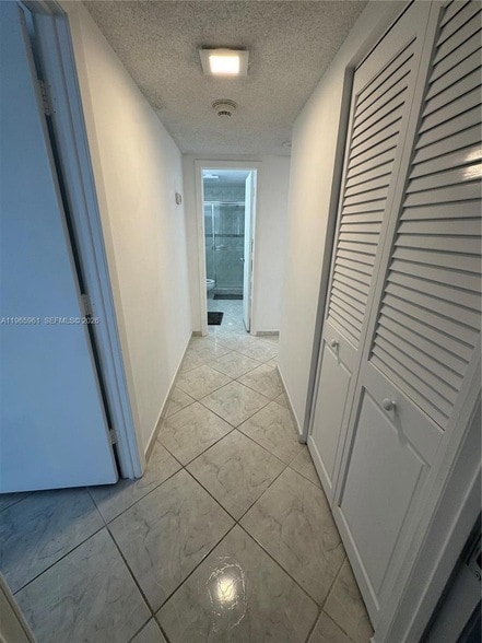 Building Photo - 300 Bayview Dr