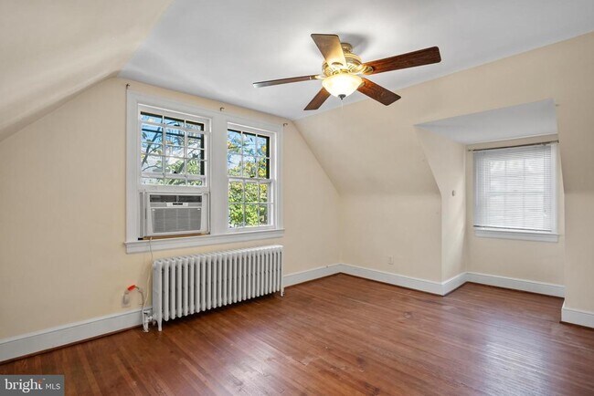 Building Photo - 4739 16th St N