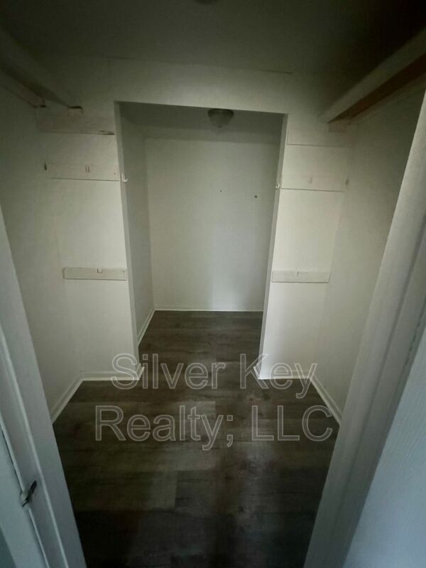 Building Photo - 311 Sunset Drive