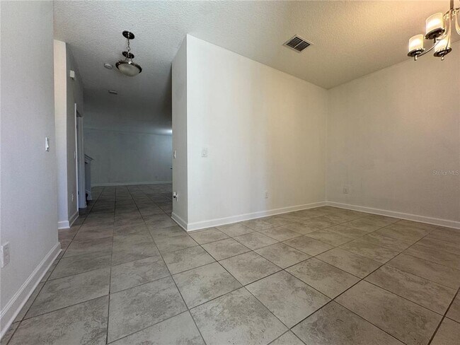 Building Photo - 9161 Cut Shot Dr