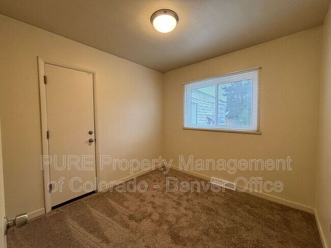 Building Photo - 5060 Bryant St