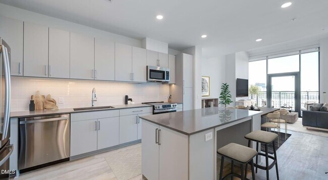 Building Photo - 1020 Hammell Dr