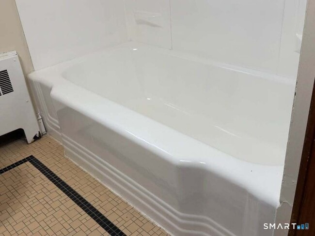 Building Photo - 9 Jennings St