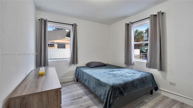 Building Photo - 1441 NE 154th Terrace