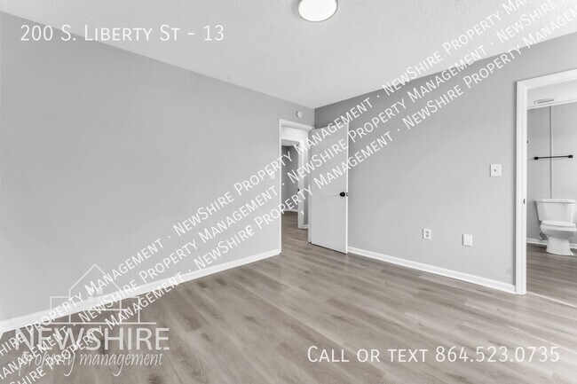 Building Photo - 200 S Liberty St