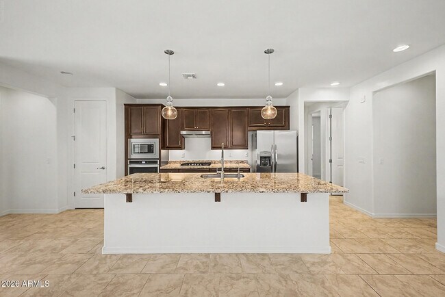 Building Photo - 17239 W Desert Sage Dr