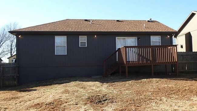 Building Photo - 621 N Downey Ct