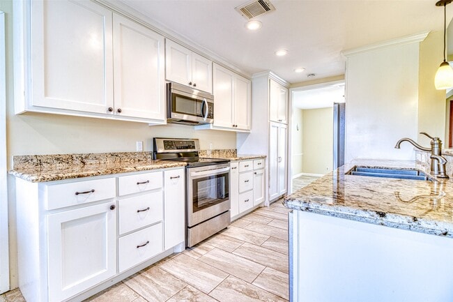 Building Photo - 22438 Coriander Dr