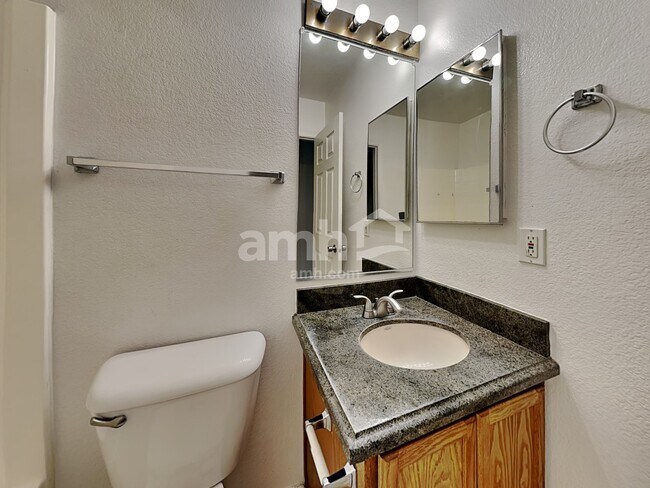 Building Photo - 15617 W Caribbean Ln