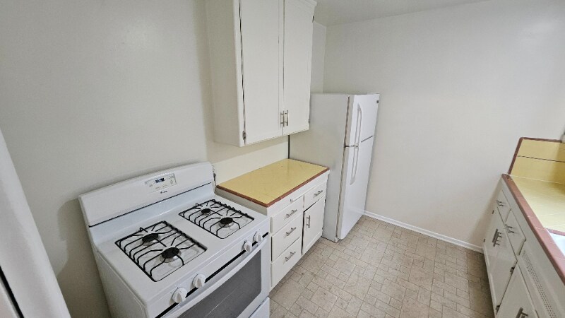 Building Photo - 4221 Los Feliz Blvd