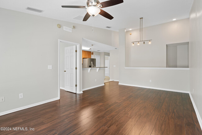 Building Photo - 7063 Deer Lodge Cir