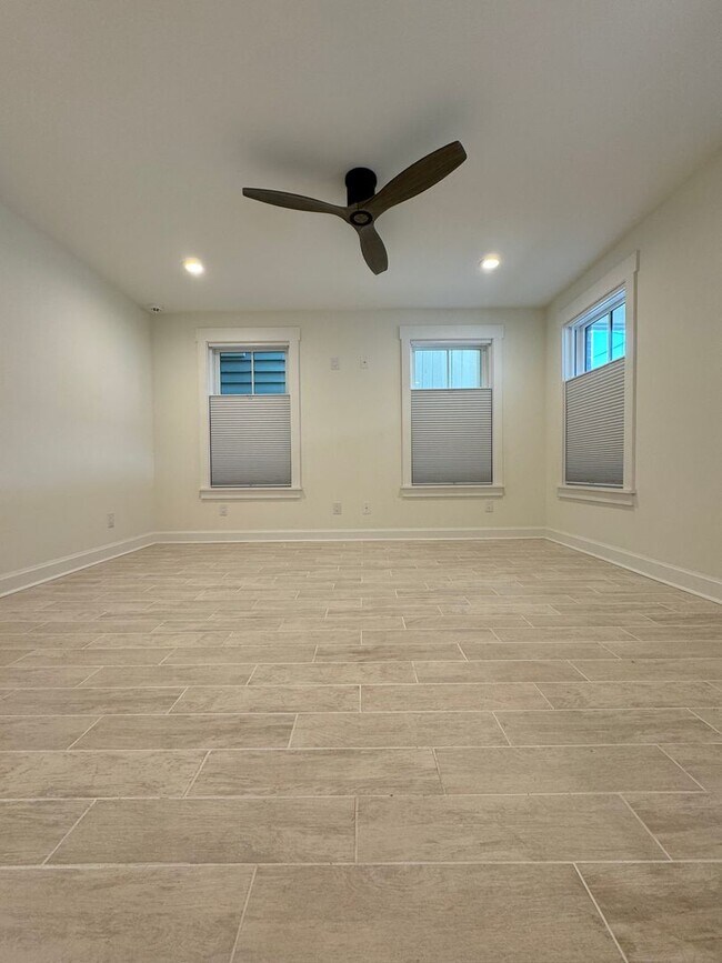 Building Photo - **APPLICATION PENDING! GORGEOUS NEW CONSTR...