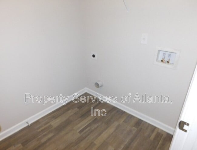 Building Photo - 356 Jada Ln