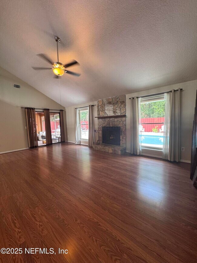 Building Photo - 8179 Crosswind Rd