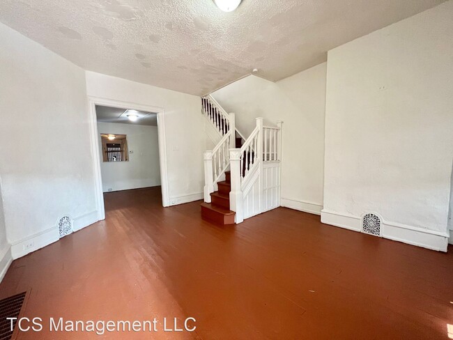 Building Photo - 3 br, 1.5 bath House - 6603 Greenway Avenue