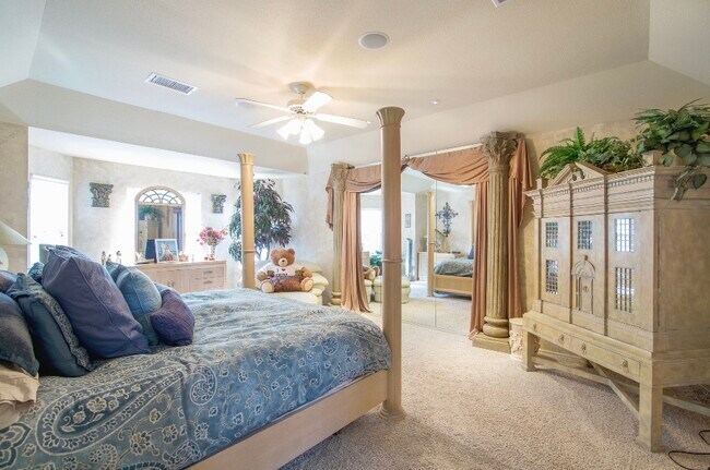 MASTER BEDROOM WITH KING BED - 14935 Turret Run