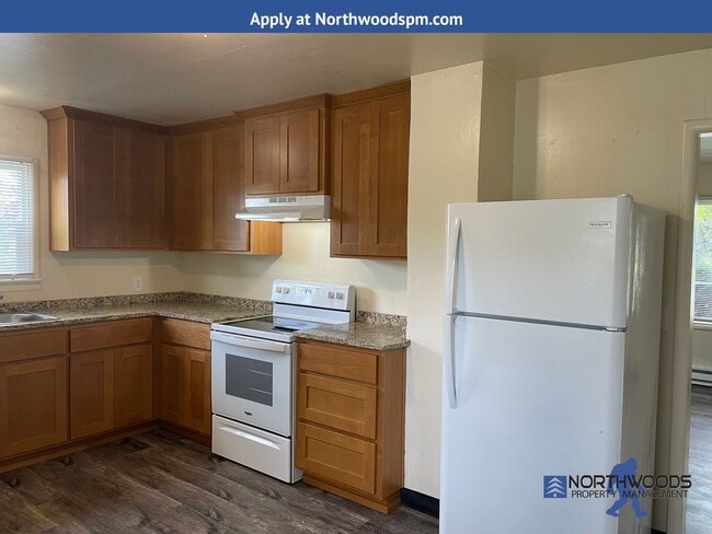 Building Photo - Nice 2 bedroom, 1 bathroom home close to everything in Central Point!!!