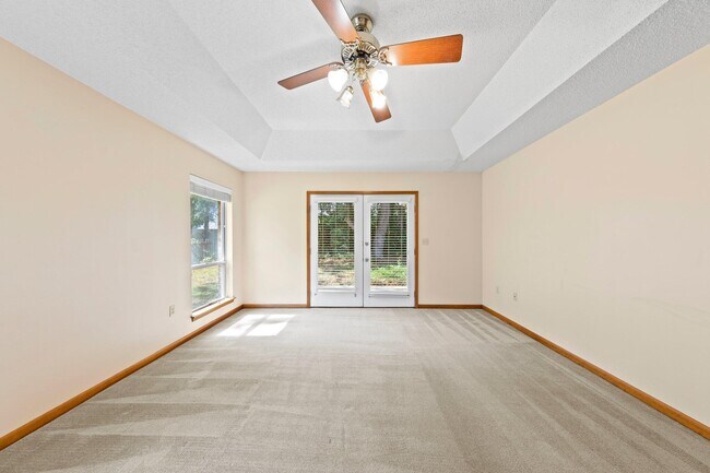 Building Photo - 406 Bally Way