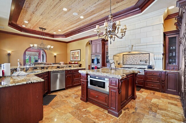 Building Photo - 1363 Oceanview Dr