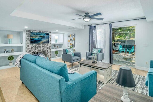 Building Photo - 2908 Stetson St