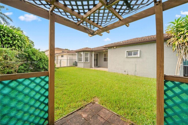 Building Photo - 12543 SW 119th Pl