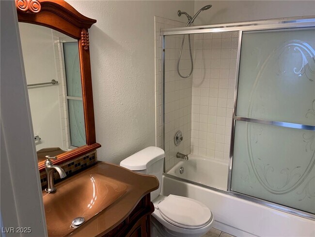 Building Photo - 6851 Tamarus St