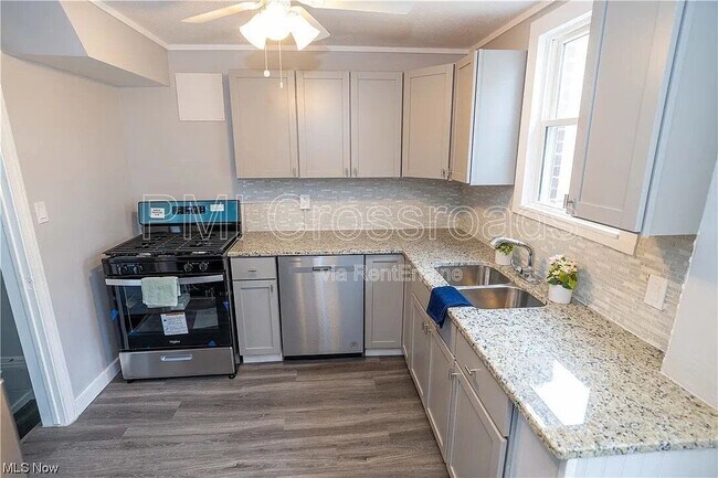 Building Photo - 5194 Homewood Ave
