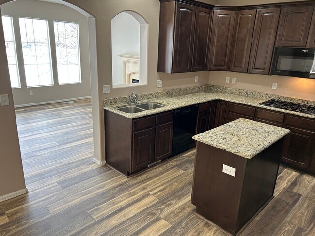 Building Photo - Beautiful 3 Bed 2.5 Bath - 2 Story Home in...