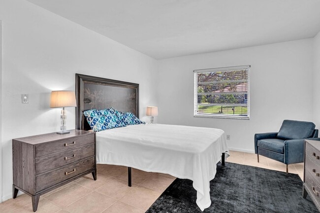 Building Photo - 313 NW 42nd St