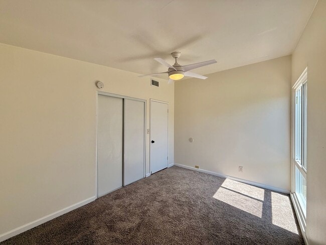 Building Photo - 3141 Admiral Ave