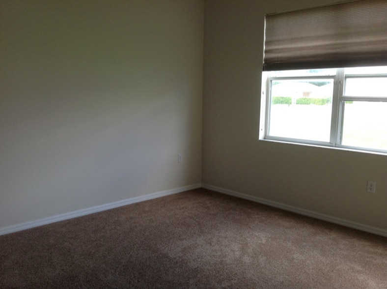Building Photo - 2533 Stanhope Dr