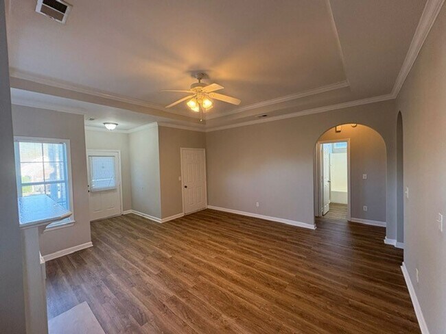 Building Photo - For Rent - 3 Bedroom, 2 Bathroom home in P...