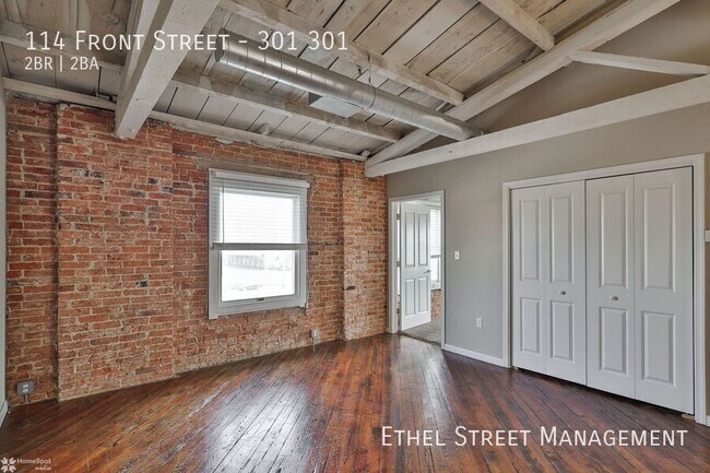 Building Photo - 114 Front St