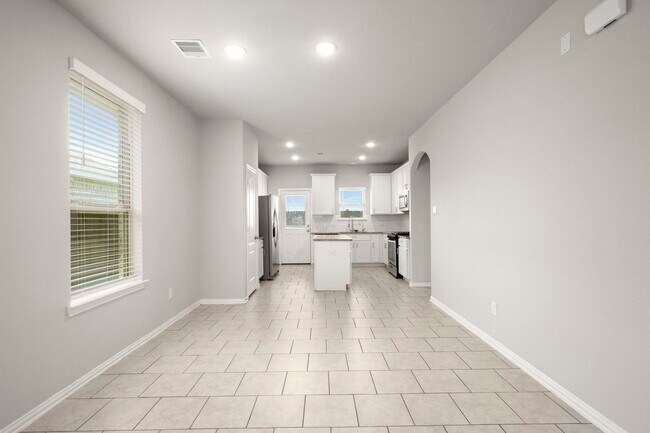 Building Photo - 7446 French Quarter Ct