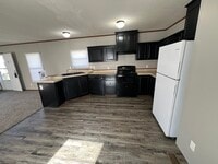 Building Photo - 66 Peach St