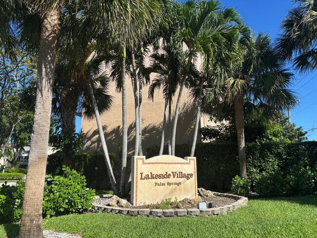 Primary Photo - 725 Lori Dr