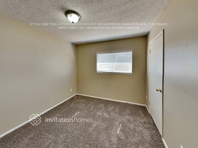 Building Photo - 4142 W Royal Palm Rd