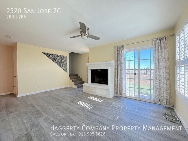 Building Photo - 2bed/1.5 Bath Condo close to Memorial Park...