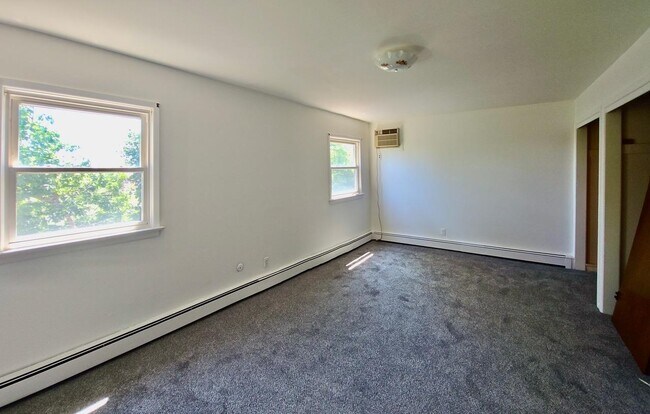 Building Photo - 574A Ave E