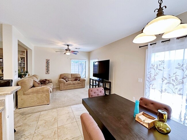 Building Photo - 3 BEDROOM + LOFT HOME IN GATED COMMUNITY I...