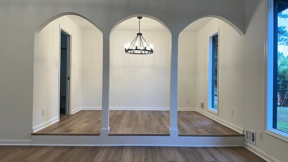 Building Photo - 6415 El Caudillo Ct