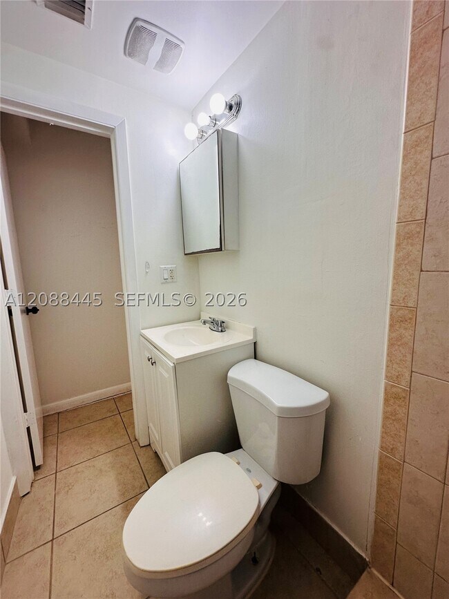 Building Photo - 573 NE 82nd St