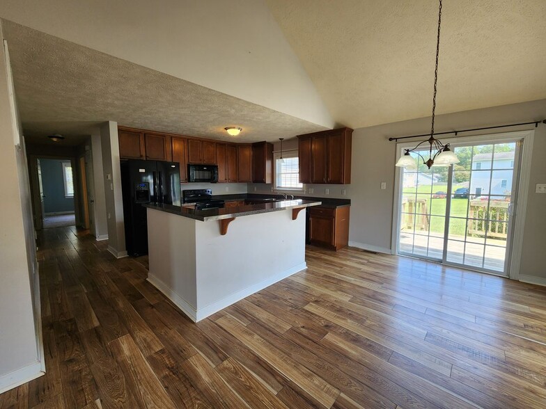 Building Photo - 312 Abbey Ct