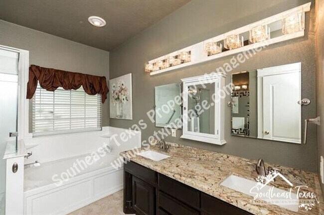 Building Photo - 11320 Cathryn Ln