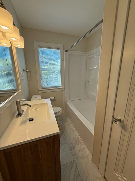 Building Photo - 5075 Somerset Ave